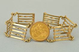 A 9CT GOLD SOVEREIGN GATE BRACELET, centrally set with a 1899 Victoria sovereign, length 1955,