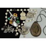 A SELECTION OF JEWELLERY, to include a colourless paste necklace, one paste missing, an Egyptian