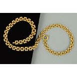 A MODERN 9CT YELLOW GOLD FLAT PANTHER LINK NECKLET measuring approximately 440mm in length, fitted