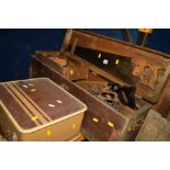 A WOODEN TOOL BOX CONTAINING VARIOUS CARPENTRY TOOLS to include smoothing planes, two saws, etc,