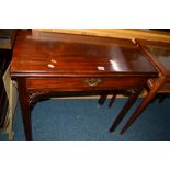 A GEORGIAN MAHOGANY FOLD OVER TEA TABLE with a single drawer