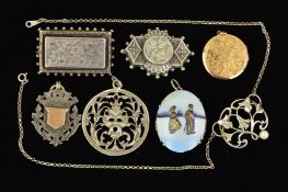 A SELECTION OF JEWELLERY, to include a scrolling floral pendant suspending a cultured pearl, two