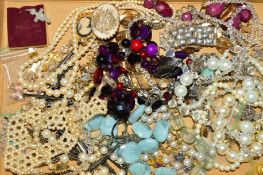 A MIXED LOT OF COSTUME JEWELLERY, etc