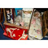 A COLLECTION OF BOXED AND UNBOXED MODERN PORCELAIN COLLECTORS DOLLS, Leonardo, Alberon, Regency etc