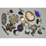 A SMALL PARCEL OF FILIGREE, silver and costume jewellery