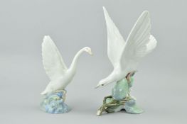 A LLADRO 'TURTLE DOVE' No4550, designed by Fulgencio Garcia, approximate height 28.5cm, together