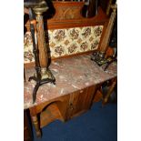 AN EDWARDIAN SATINWOOD MARBLE TOPPED WASHSTAND, with a tile back, width 107cm x depth 41cm x