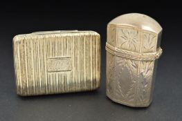 A GEORGE III SILVER RECTANGULAR VINAIGRETTE, ribbed decoration with cartouche engraved 'MW', the