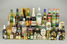 A COLLECTION OF TWENTY THREE BOTTLES OF WINE, BEER AND SPIRITS, to include a 1 litre bottle of