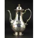 A VICTORIAN SILVER COFFEE POT, of baluster form, domed cover with flattened knop finial, 'S'