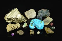 A SELECTION OF GEM CRYSTAL SPECIMENS AND MINERALS, to include turquoise, bloodstone, hematite,