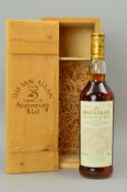 A BOTTLE OF THE MACALLAN 25TH ANNIVERSARY MALT, distilled in 1966 and bottled in 1992, 43% vol,