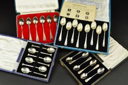 A GEORGE V CASED SET OF SIX OLD ENGLISH PATTERN SILVER TEASPOONS, bearing 1935 Jubilee hallmarks for