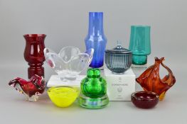 A SMALL COLLECTION OF STUDIO ART GLASS, to include an Orrefors 'Pomona' glass bowl by Lars Hellsten,