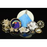 A SELECTION OF MAINLY SILVER AND WHITE METAL JEWELLERY, to include a blue and white guilloche enamel