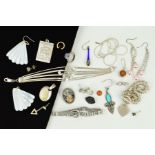 A SELECTION OF SILVER AND WHITE METAL JEWELLERY to include a pair of carved shell drop earrings, a