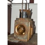 AN EARLY 20TH CENTURY SIGNALLING RAILWAY LAMP