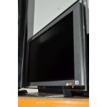 A SONY 40'' LCD FSTV (2 remotes) (3)