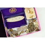 A SELECTION OF ITEMS, to include a silver bookmark, a silver ingot pendant, a selection of