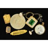 A MISCELLANEOUS COLLECTION OF JEWELLERY to include an early 20th Century stamp box, mourning