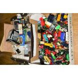 A QUANTITY OF BOXED AND UNBOXED MODERN DIECAST VEHICLES, to include Matchbox, Corgi, Lledo, EFE,
