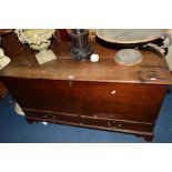 AN EARLY 20TH CENTURY GEORGIAN STYLE MULE CHEST, with two short drawers, wifth 108cm x depth 50cm