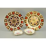 TWO ROYAL CROWN DERBY IMARI PLATES, '1128' pattern, diameters 21.5cm, together with two 'Derby