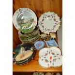 COLLECTORS/CABINET PLATES, to include Royal Crown Derby 'Royal Antoinette' (seconds), Danbury