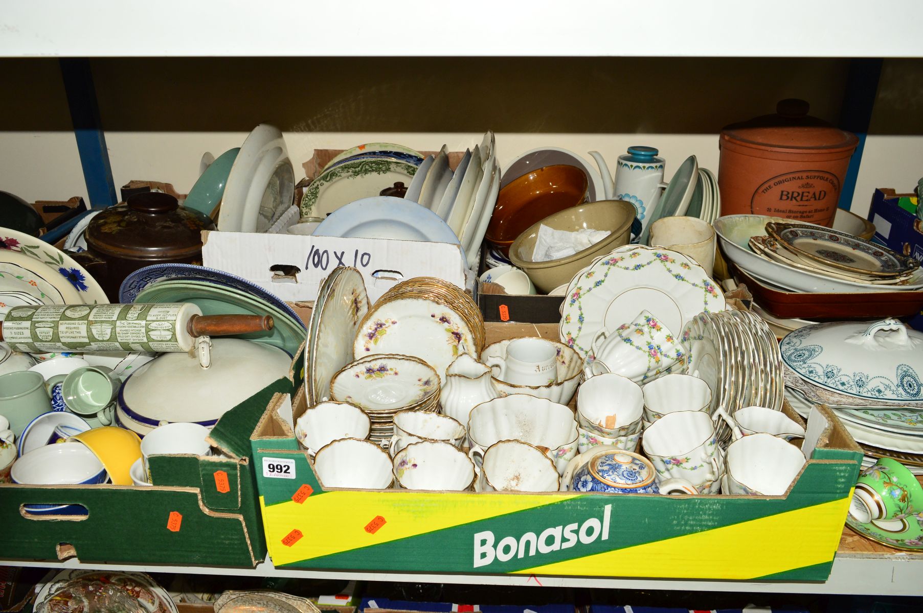 FIVE BOXES AND LOOSE TEA AND DINNER WARES ETC, to include Spode 'Flemish Green', Park Place China,