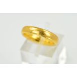 A 22CT GOLD 'D' SHAPED WEDDING BAND, measuring approximately 4.0mm in diameter, ring size K,