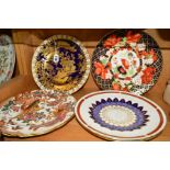 SIX VARIOUS ROYAL CROWN DERBY PLATES, to include Paradise Colbalt blue, Quail, Olde Avesbury,