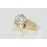 A LATE 20TH CENTURY 9CT GOLD SINGLE STONE CUBIC ZIRCONIA RING, hallmarked 9ct gold, ring size M,