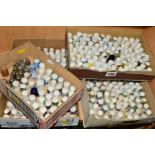 A QUANTITY OF VARIOUS COLLECTORS THIMBLES (4 small boxes)