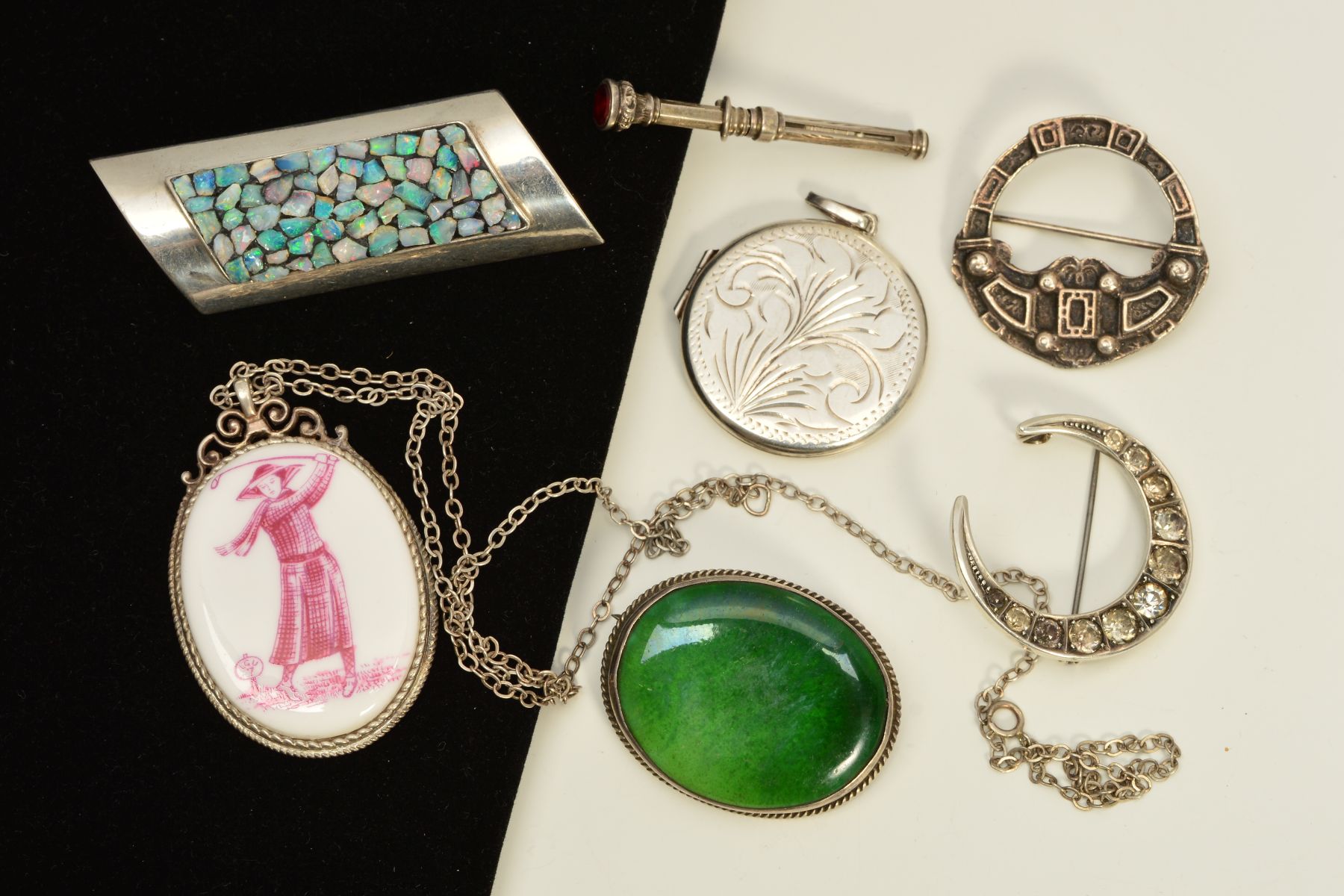 A SELECTION OF SILVER AND WHITE METAL JEWELLERY, to include an Edwardian silver colourless paste