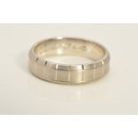 A MODERN 18CT WHITE GOLD WEDDING BAND, satin finish with line detail, measuring approximately 6mm in