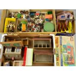 A QUANTITY OF UNBOXED AND ASSORTED BRITAINS PLASTIC FARM AND ZOO ANIMALS AND ACCESSORIES, to include