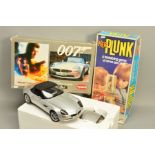 A BOXED KYOSHO 1:12 SCALE DIECAST JAMES BOND B.M.W Z8 SPORTS CAR, No.086018, appears complete with
