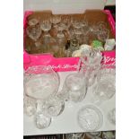 A BOX OF GLASSWARE AND CERAMICS, together with other loose glassware, includes bowls, lamp base,