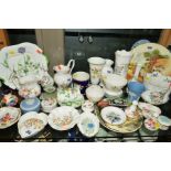 A GROUP OF CERAMICS, to include Royal Crown Derby, Royal Doulton, Aynsley, Wedgwood, 'Old Tupton
