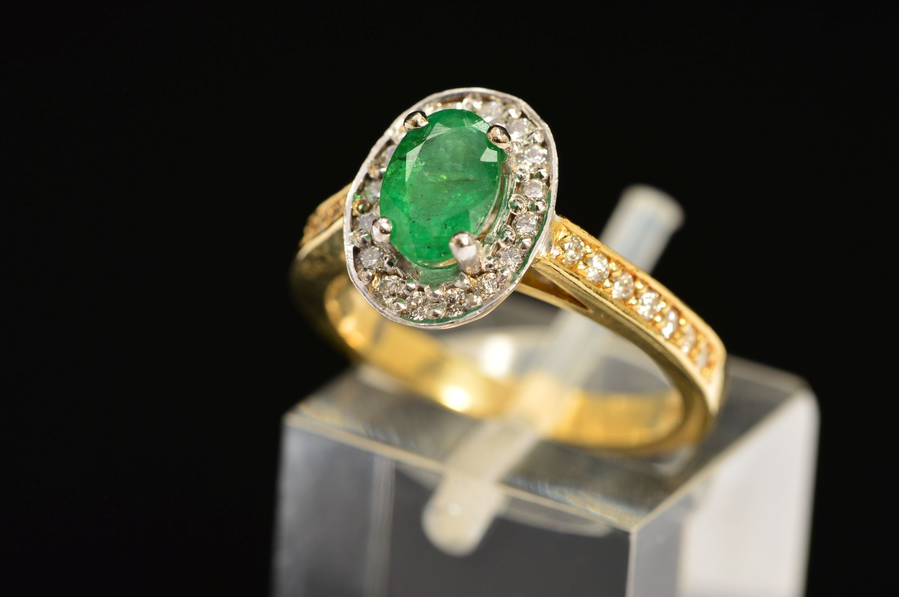 A MODERN 18CT GOLD EMERALD AND DIAMOND HALO CLUSTER STYLE RING, with diamond set shoulders, - Image 3 of 5