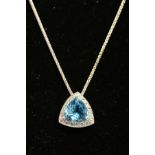 A MODERN 18CT WHITE GOLD AQUAMARINE AND DIAMOND TRIANGULAR SHAPE PENDANT, centring on a principle