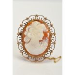 A LATE 20TH CENTURY 9CT GOLD CAMEO BROOCH depicting a maiden in profile, shell cameo measuring