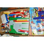 A QUANTITY OF UNBOXED AND ASSORTED LEGO, mixture of 1960's and 1990's items, to include Mercedes-