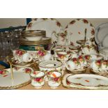 ROYAL ALBERT 'OLD COUNTRY ROSES' TEA/DINNER WARES AND TRINKETS, to include large oval platter, large