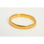 A 22CT GOLD WEDDING BAND, ring size N, hallmarked 22ct gold, Birmingham 1930, approximate gross