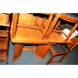 AN ART DECO GOLDEN OAK DRAW LEAF TABLE, width 95cm x extended width 155cm x depth 92cm x height 75.