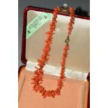 A BRANCH CORAL NECKLACE, branch corals graduating in size, strung plain to base metal bolt ring,