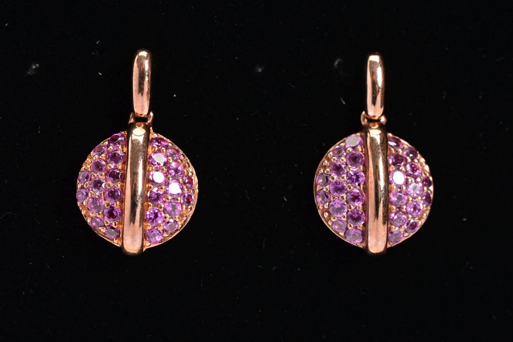 A MODERN 9CT ROSE GOLD FIORELLI RHODALITE GARNET SET SUITE, to include a pendant, drop earrings - Bild 4 aus 4