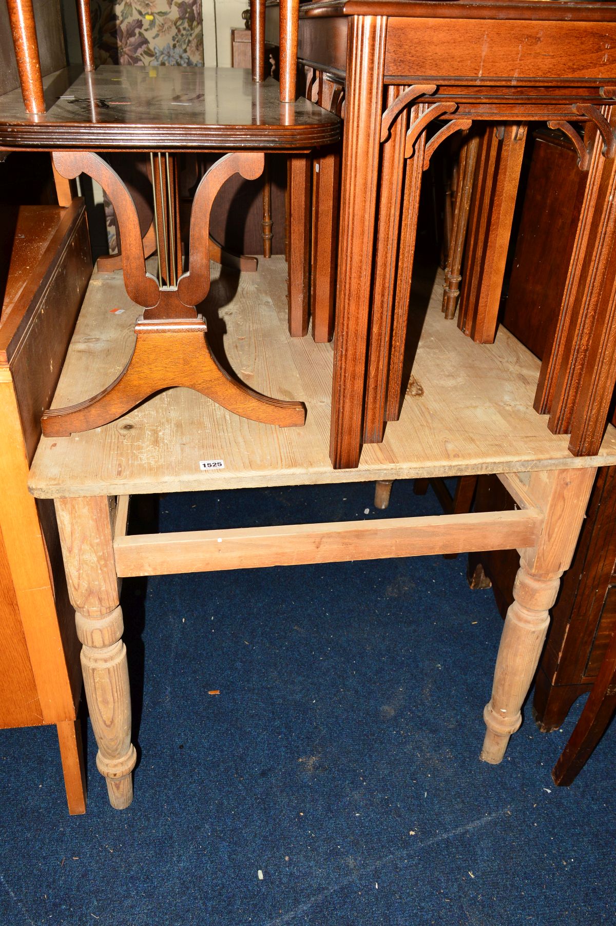 A VICTORIAN PINE KITCHEN TABLE, width 106.5cm x depth 83cm x height 74cm (missing drawer)