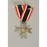 A GERMAN WWII WAR MERIT CROSS, ring not marked